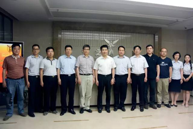 行之知識產(chǎn)權集團領導與山東省知識產(chǎn)權局領導合影